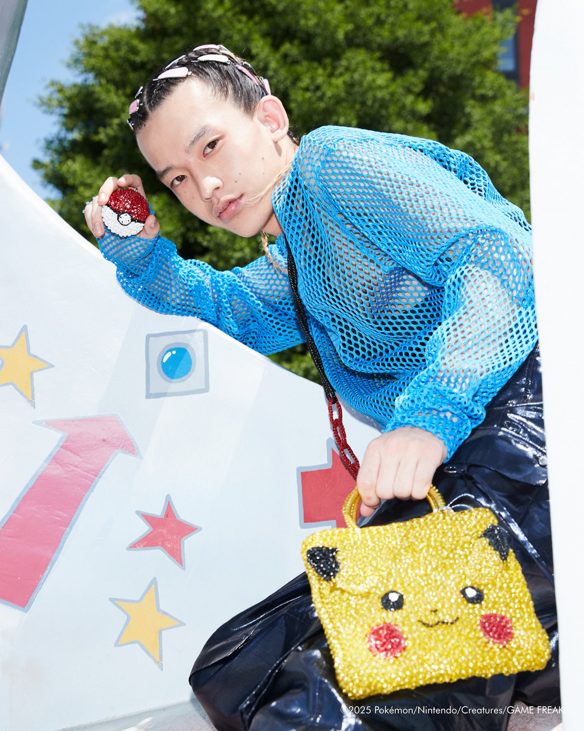 ANTEPRIMA_WIREBAG_POKEMON_POKE_BALL_PA25FPM2G8_Bag_Charm_solid-red_PIKACHU_PB25FPM0LY_STANDARD_Z_Crossbody_bright-yellow_model_2